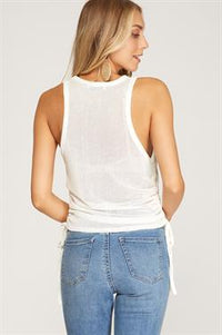 SLEEVLESS DRAWSTRING SIDE LOW GAGE KNIT TOP